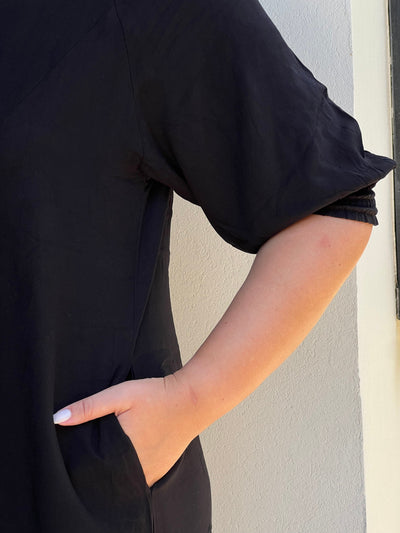 Rochie lunga marime mare din vascoza cu nasturi - negru