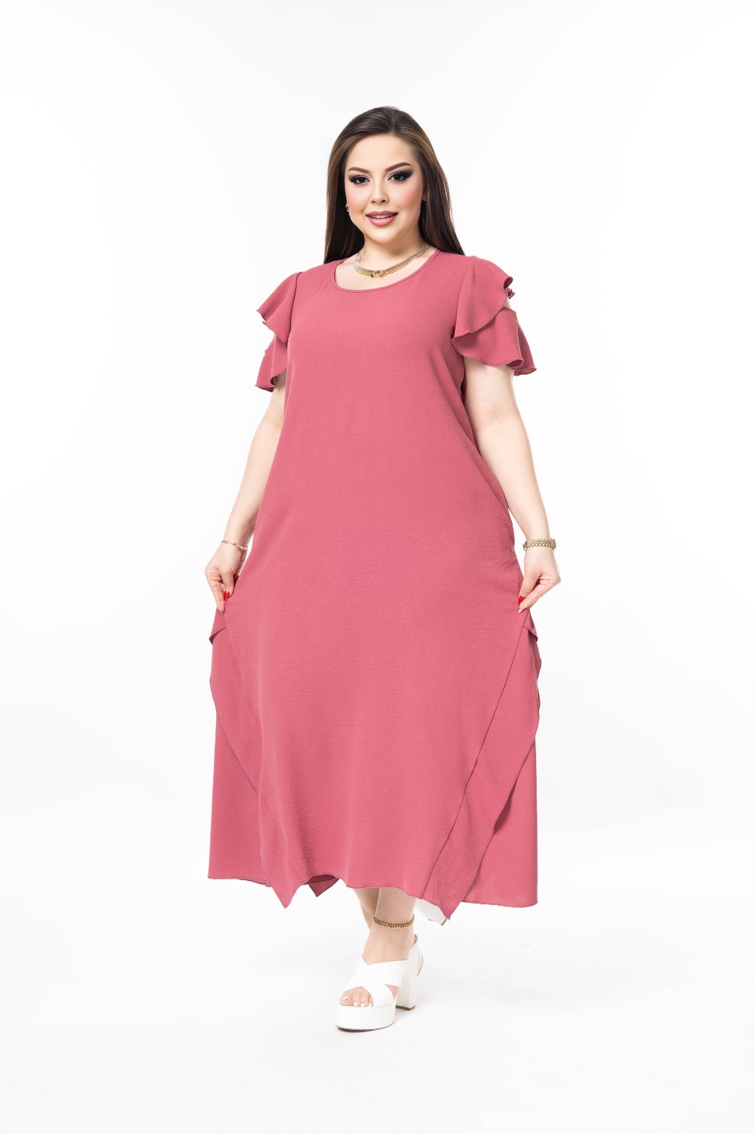 Rochie marime mare cu volane din tesatura usoara - roz