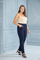 Pantalon marime mare cu buzunare laterale Lora - albastru inchis 