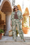 Set elegant mărime mare cu imprimeu din vâscoză – ecru/verde