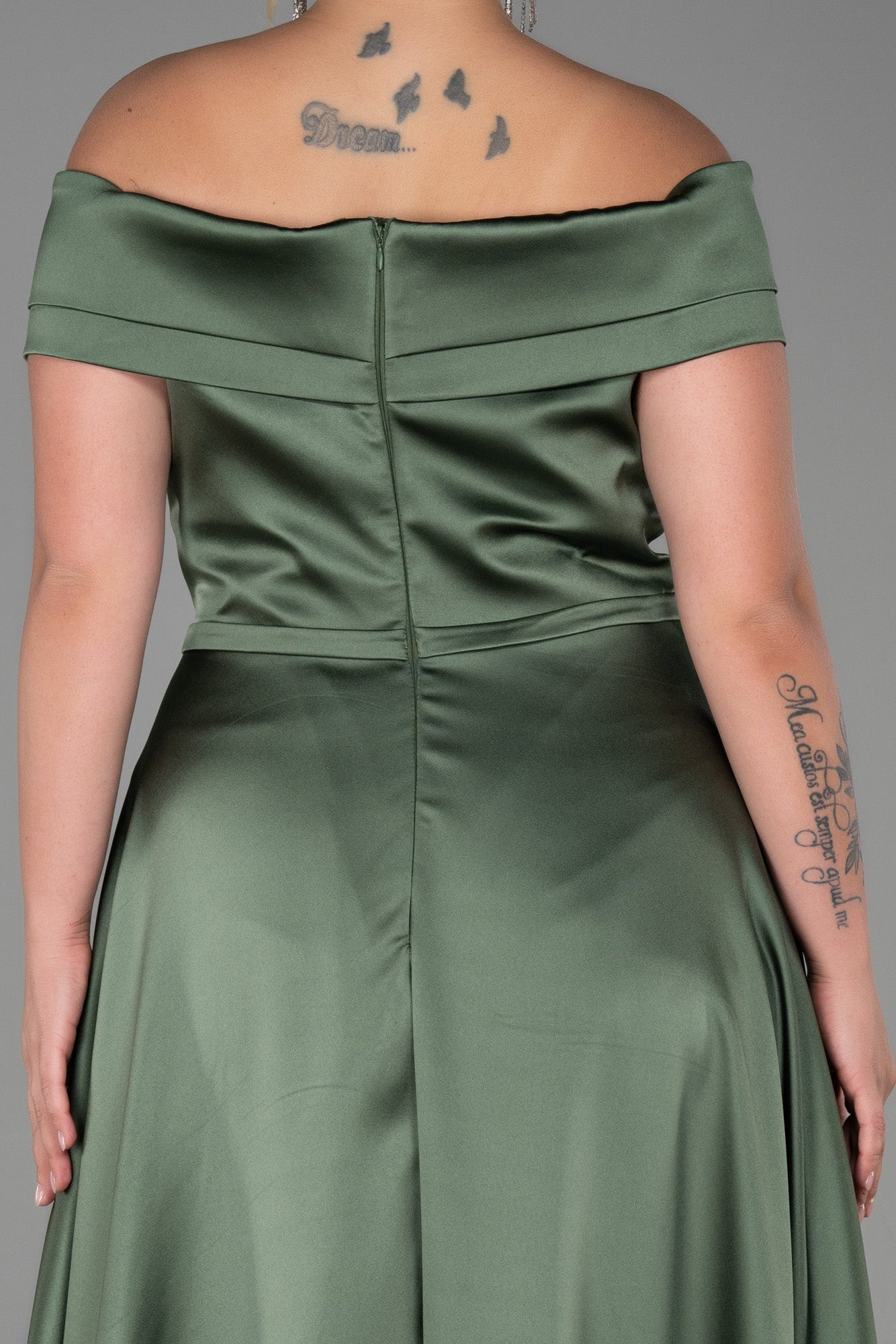 Rochie de ocazie marime mare lunga din satin - maslina N2355