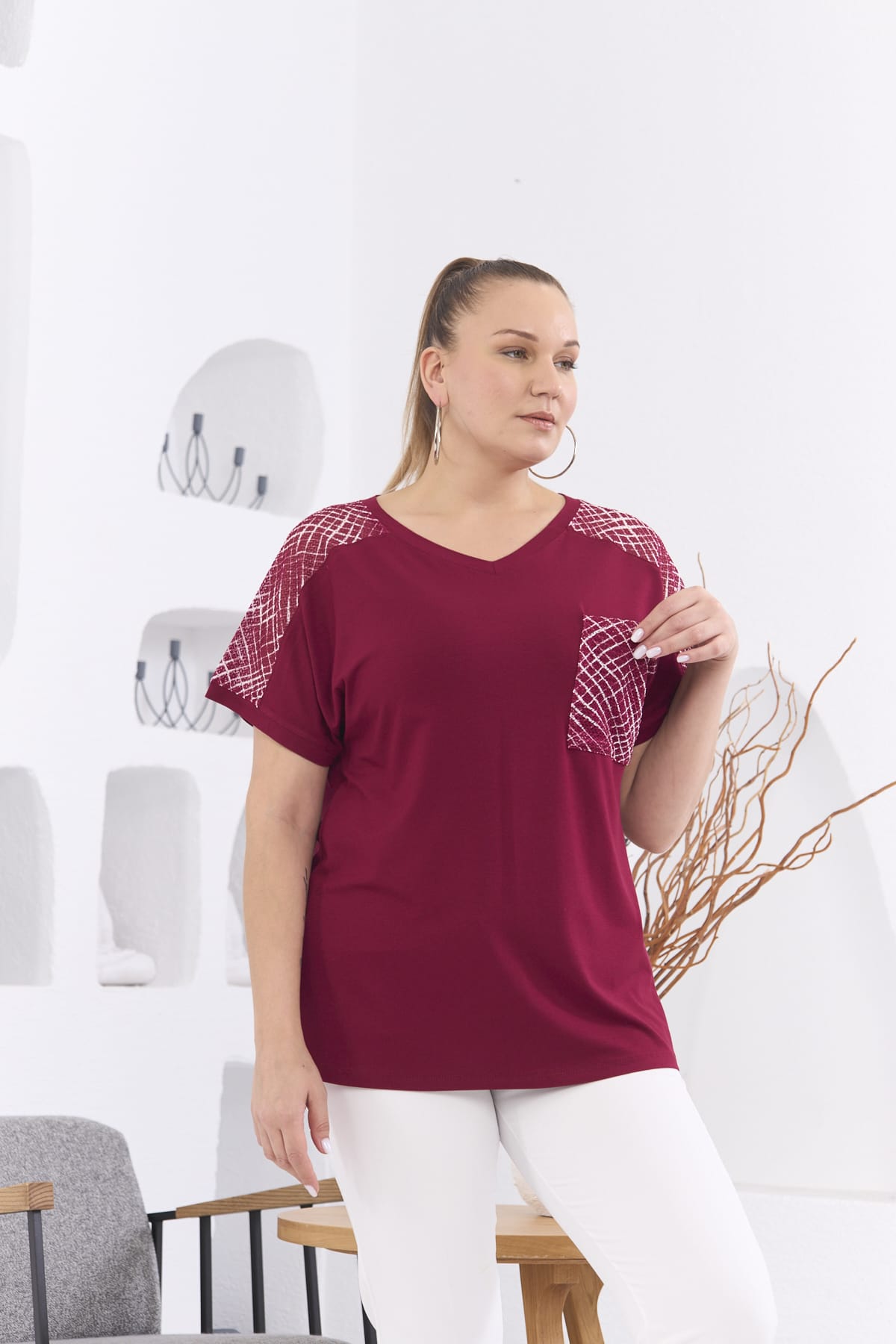 Bluza marime mare cu plasa decorativa - visiniu
