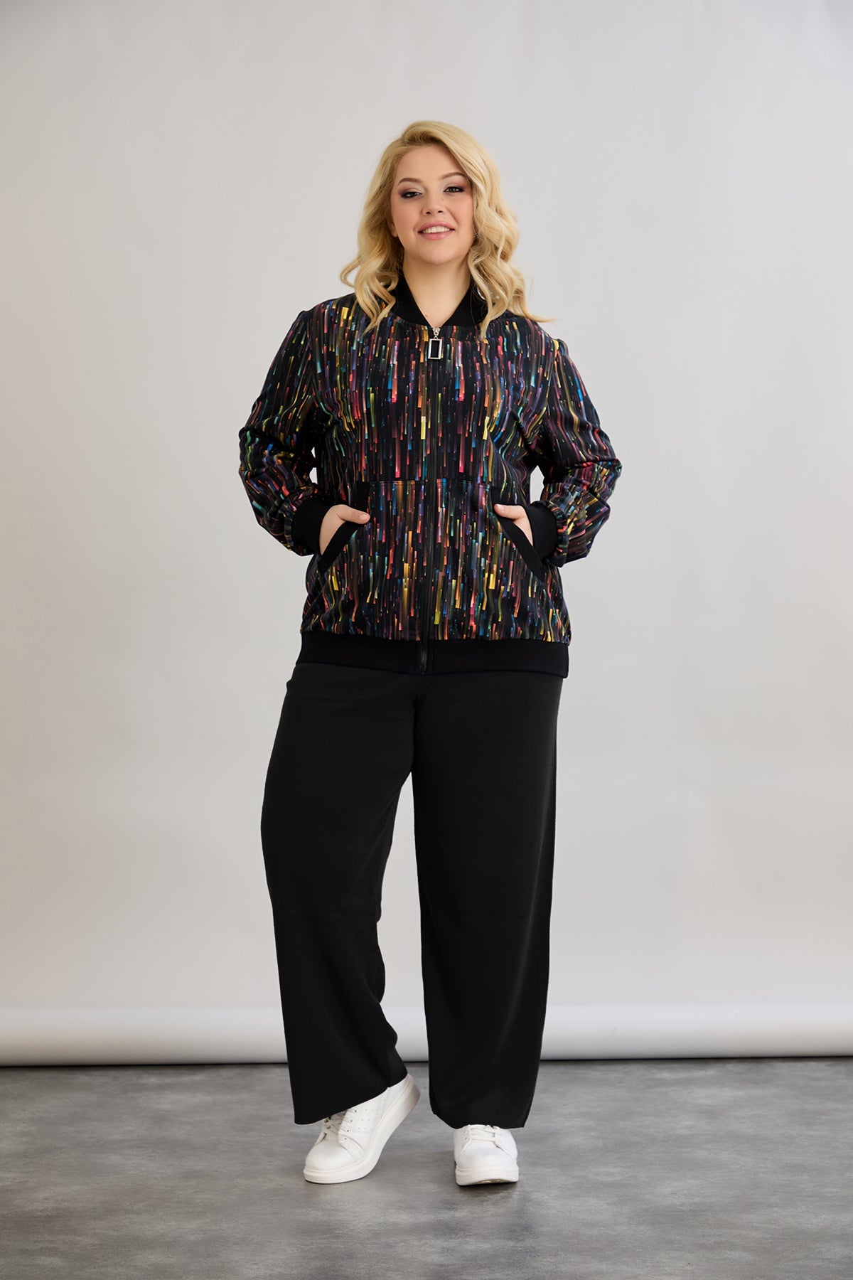 Jacheta bomber marime mare din bumbac cu model floral
