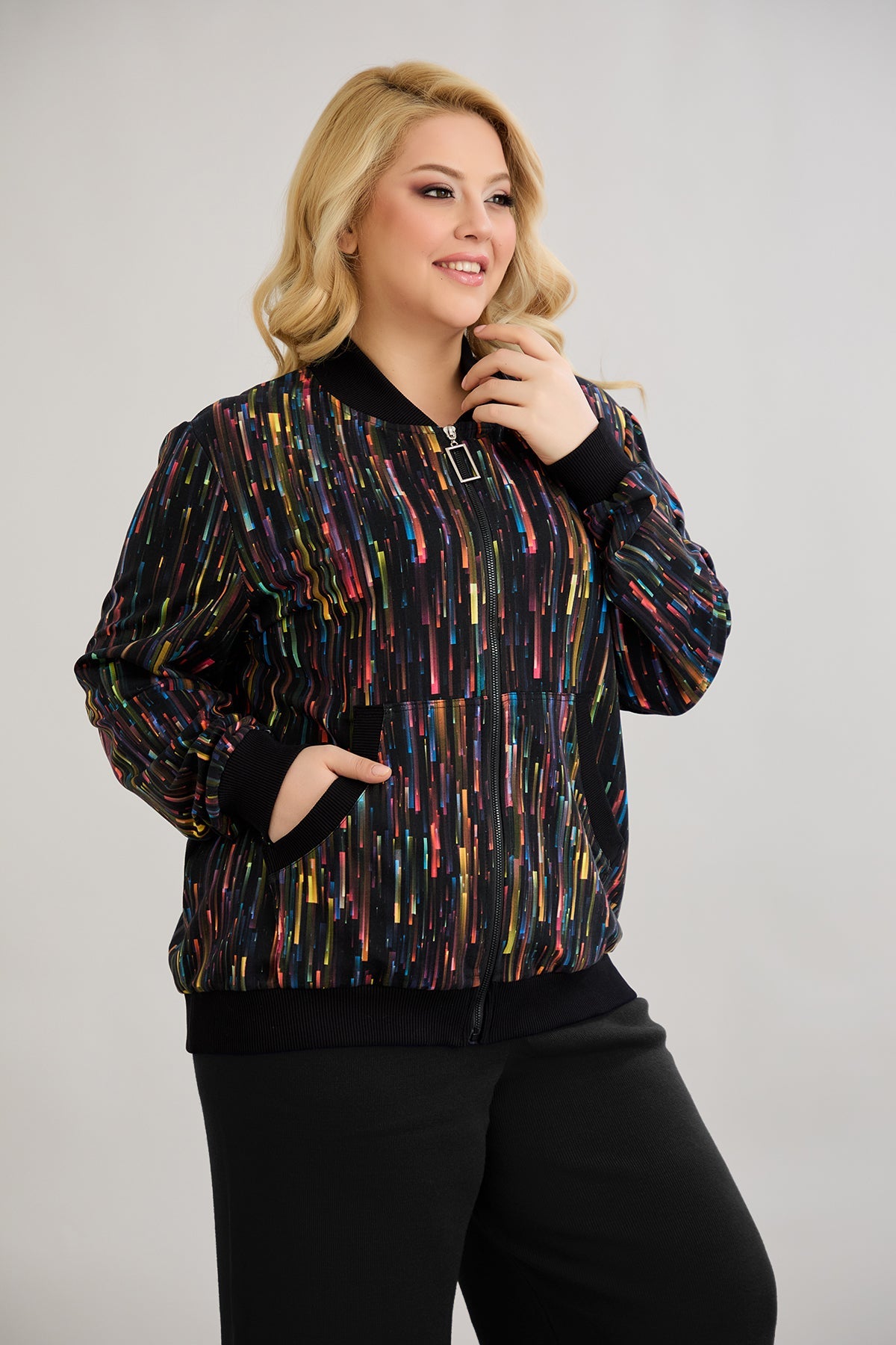 Jacheta bomber marime mare din bumbac cu model floral