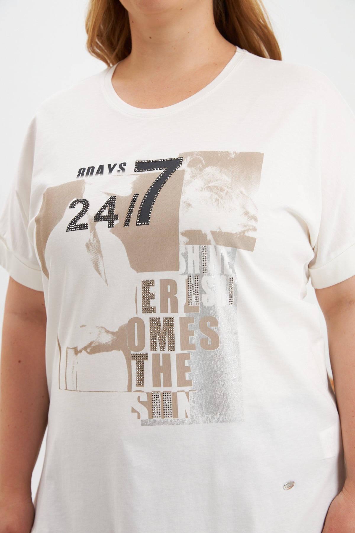 Tricou marime mare din bumbac cu pietricele si imprimeu - ecru