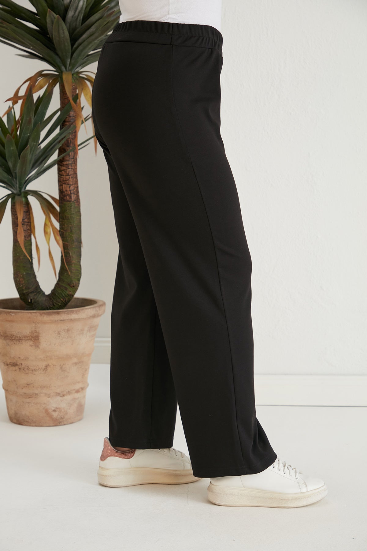 Pantalon larg marime mare Mona