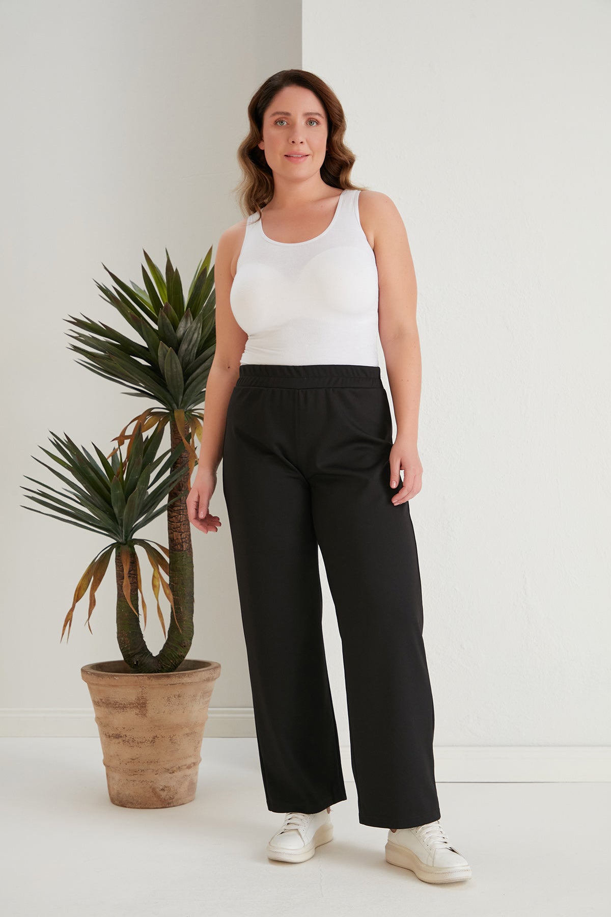 Pantalon larg marime mare Mona