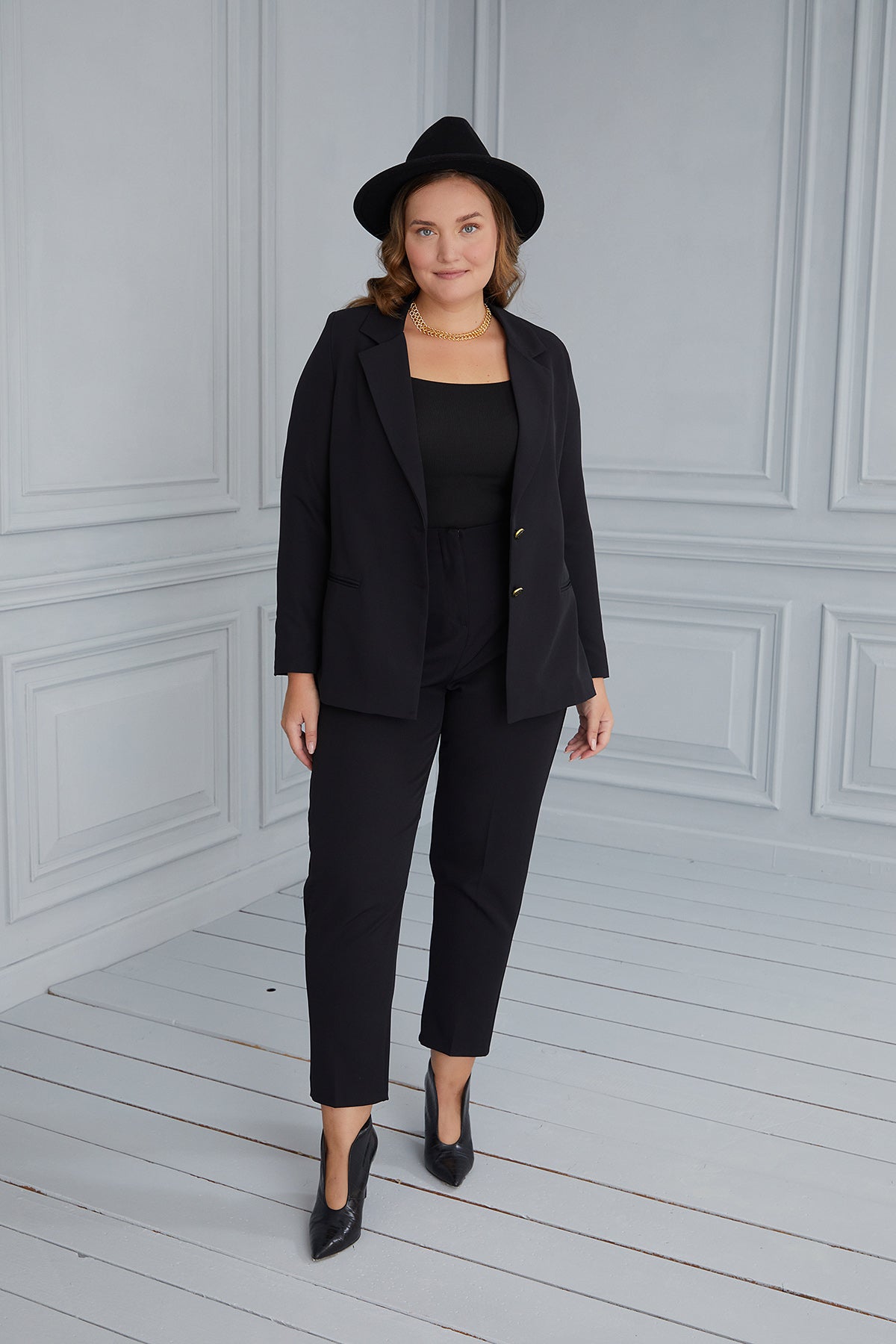Sacou elegant cu captuseala si doi nasturi - negru
